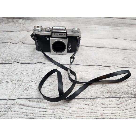 Praktica FX-3 35mm SLR Film Camera Body FOR PARTS DOES NOT WORK